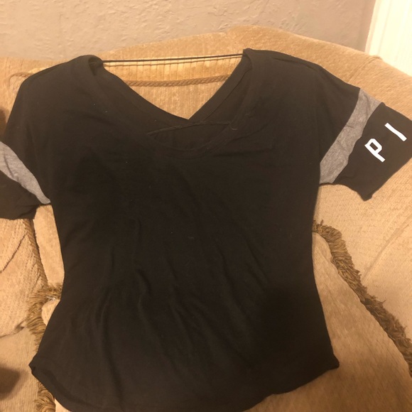 Pink shirt size large great condition! - Picture 3 of 3